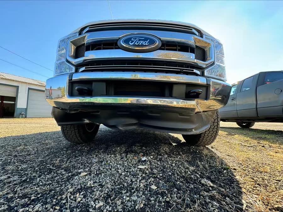 2021 Ford Super Duty F-250 with front valance collision damage